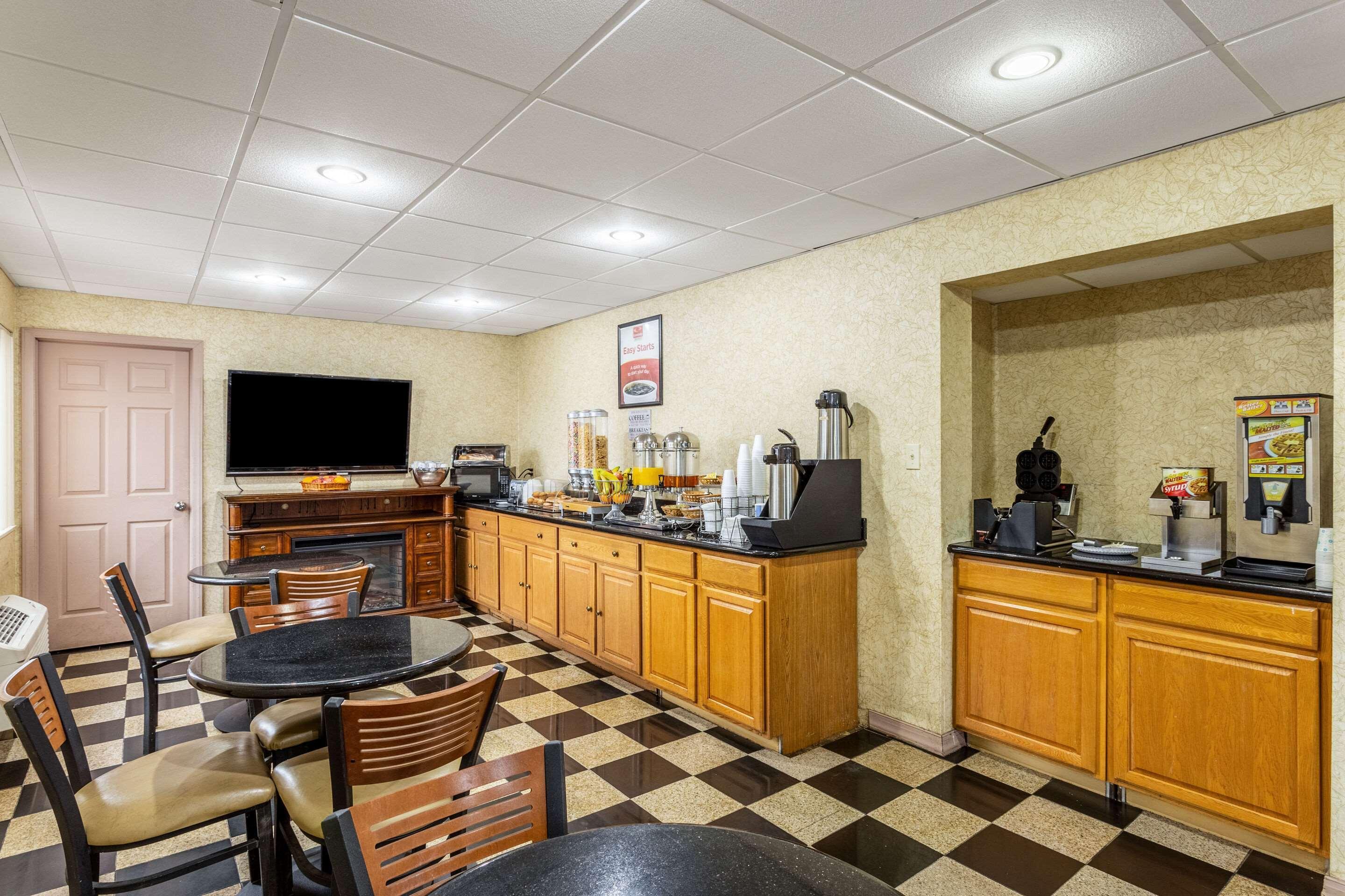 Econo Lodge Morgantown Exterior foto