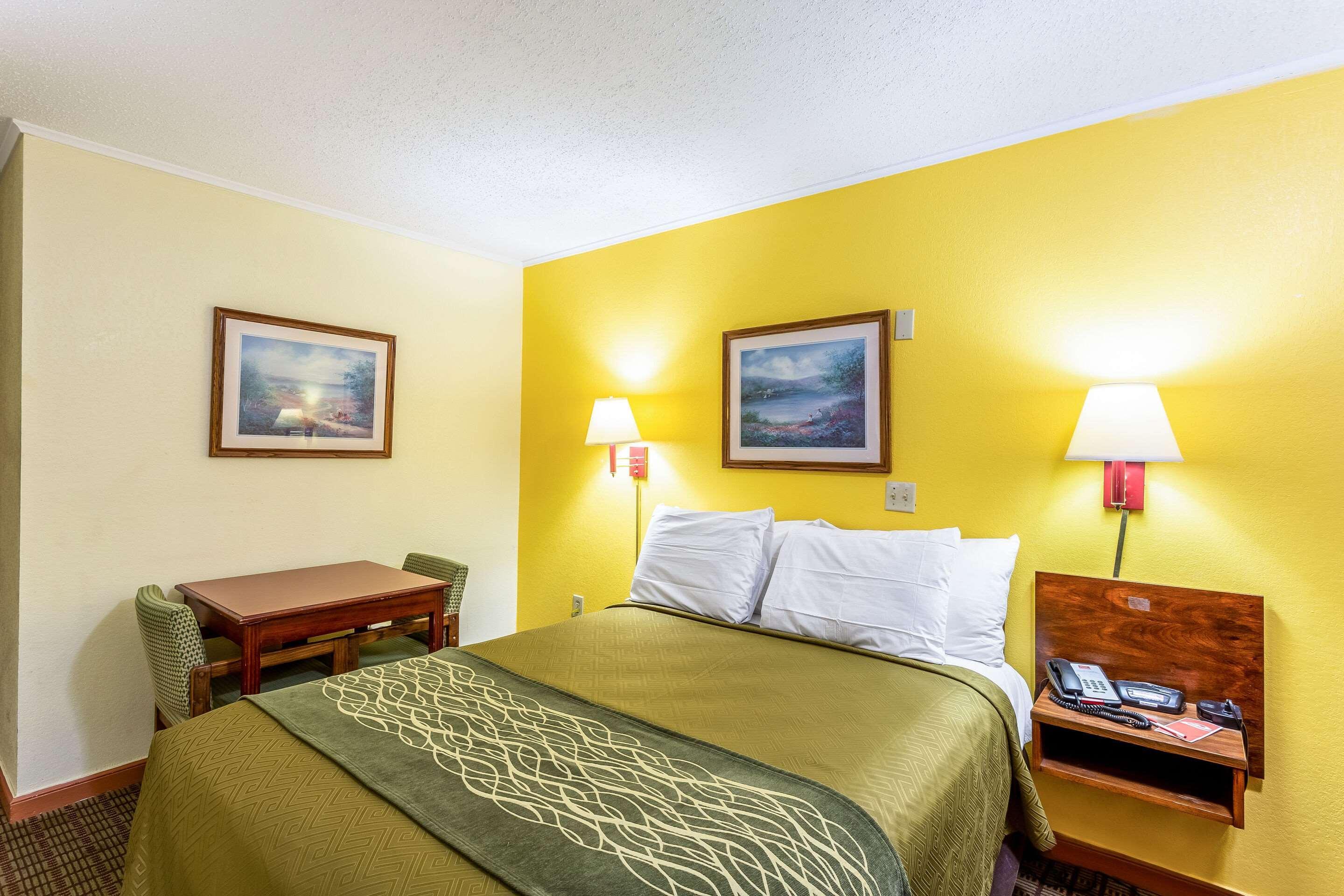 Econo Lodge Morgantown Exterior foto