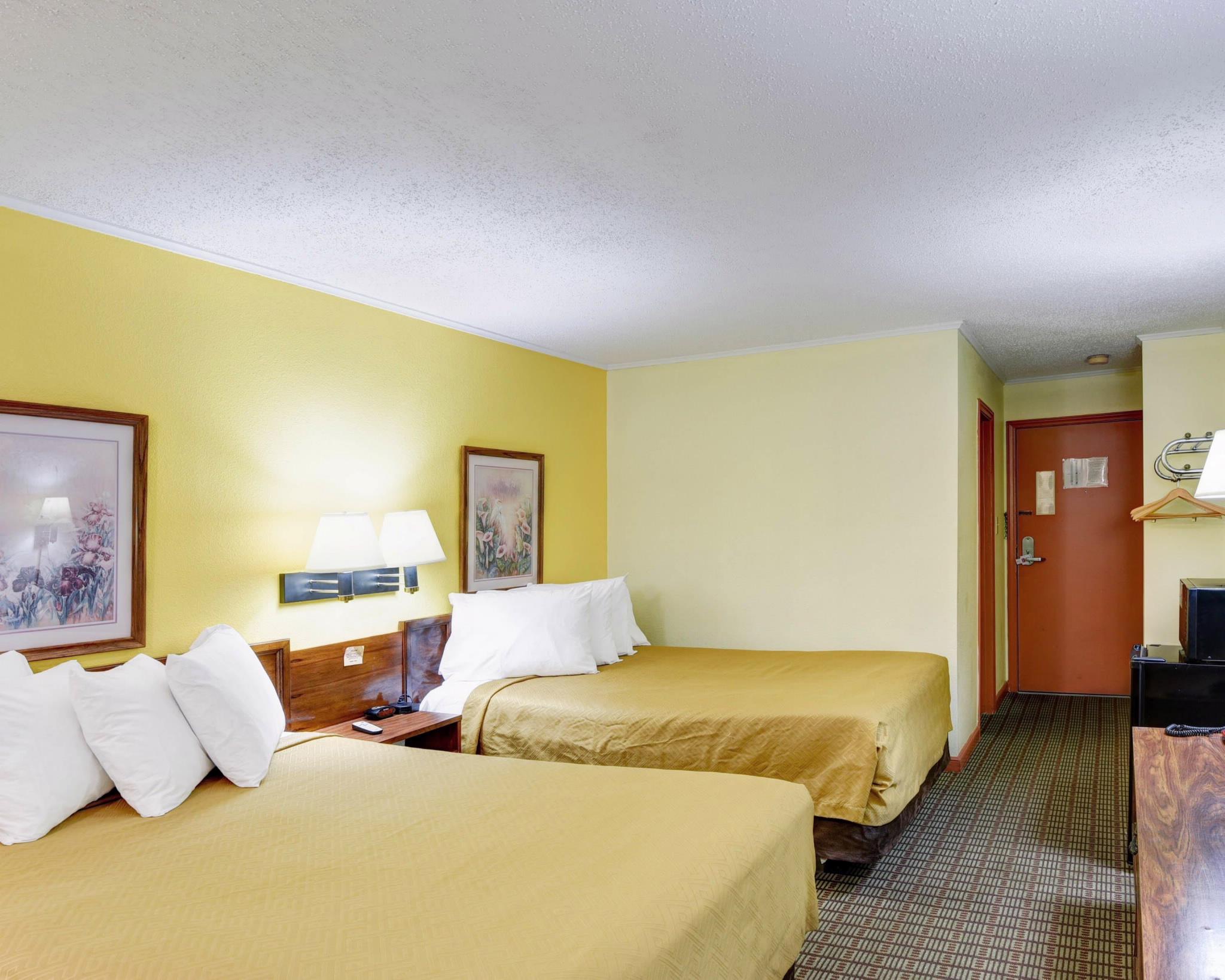 Econo Lodge Morgantown Exterior foto